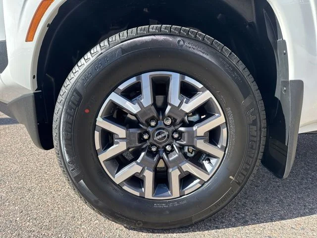 New 2026 Glacier White Nissan Crew Cab SV image 9