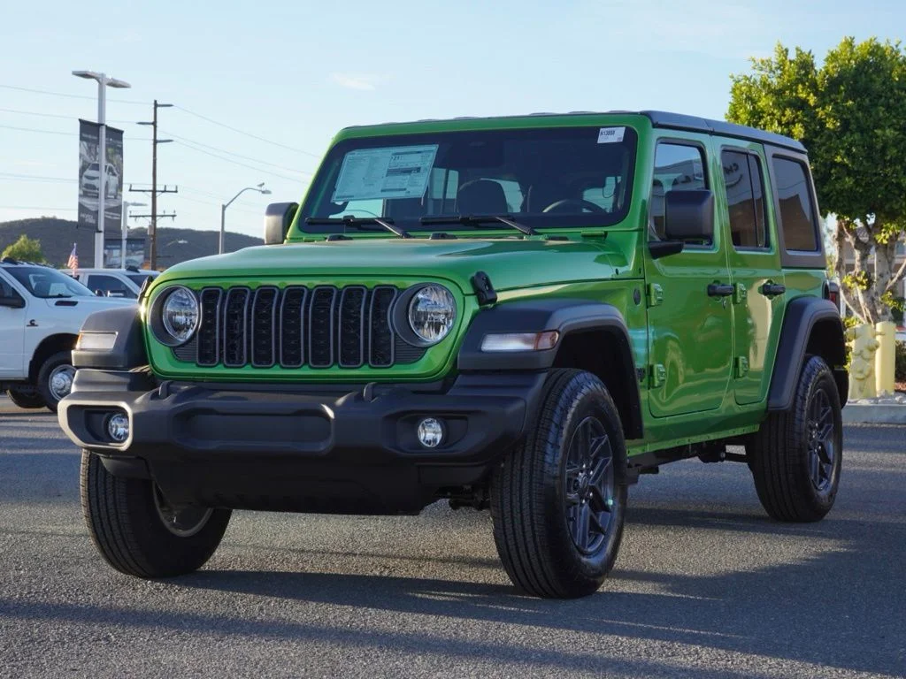 New 2026 Mojito Clear-Coat Exterior Paint Jeep 4-Door Sport S image 9