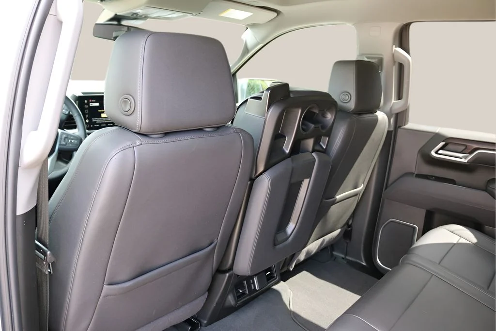 Used 2025 Silver GMC SLT image 15