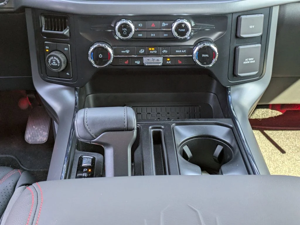 New 2026 Agate Black Metallic Ford XLT image 23