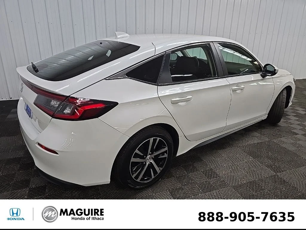 Used 2023 White Honda LX image 10