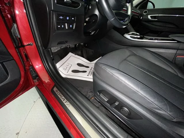 Used 2023 Red Hyundai Limited image 12