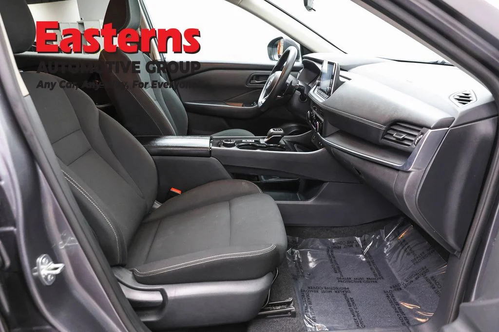 Used 2024 Gray Nissan S image 25