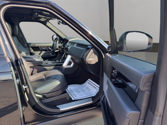 Used 2021 Black Land Rover Westminster image 27