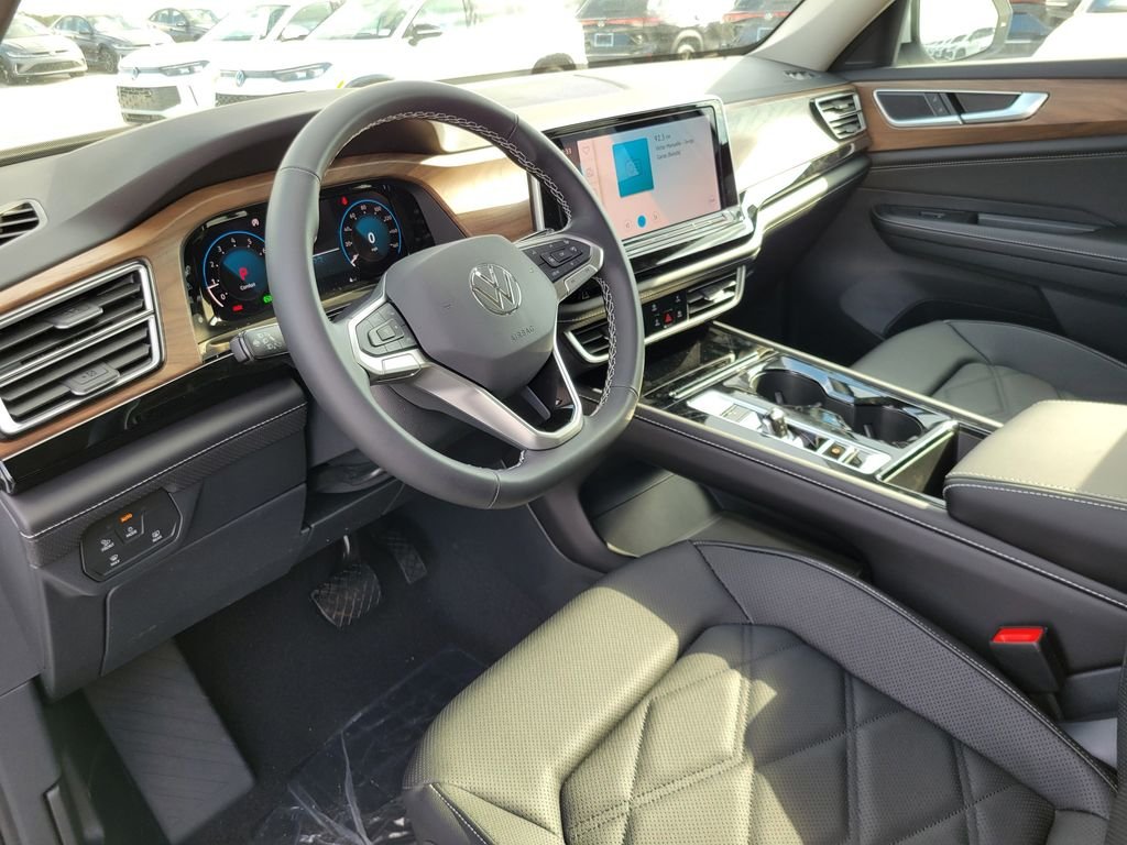 New 2026 White/off-white Volkswagen 2.0T SE w/Technology image 11