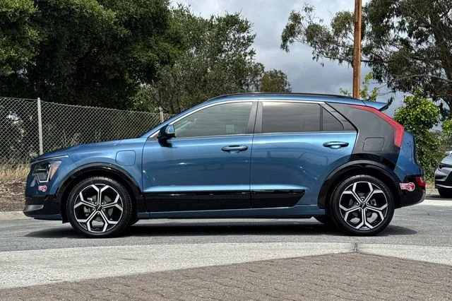 Used 2023 Blue Kia SX image 7