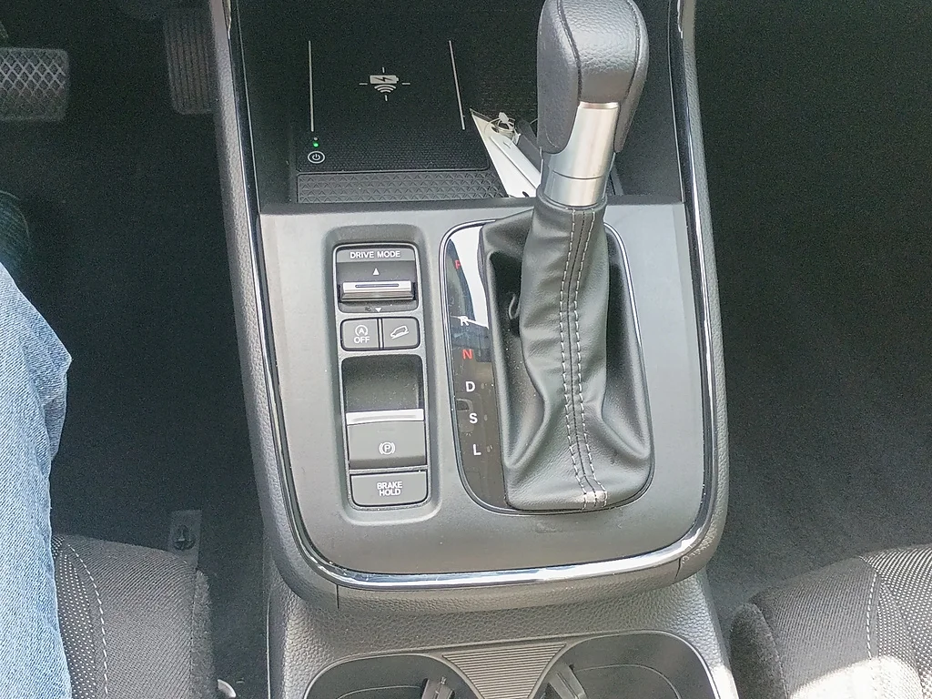 Certified Used 2026 PLATINUM WHITE Honda EX image 22