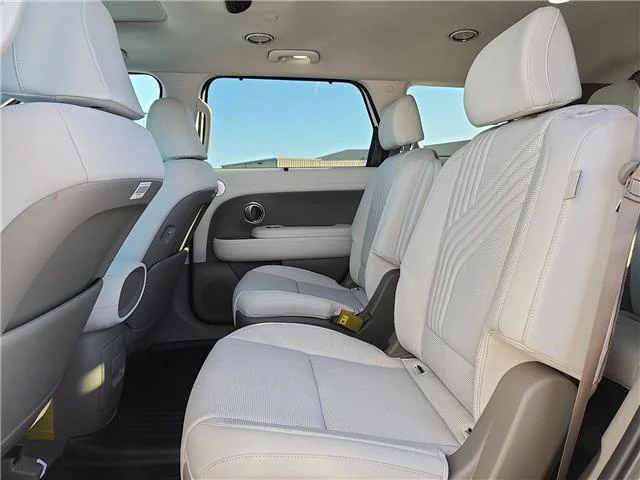 New 2026 Creamy White Pearl Hyundai SEL Premium image 8