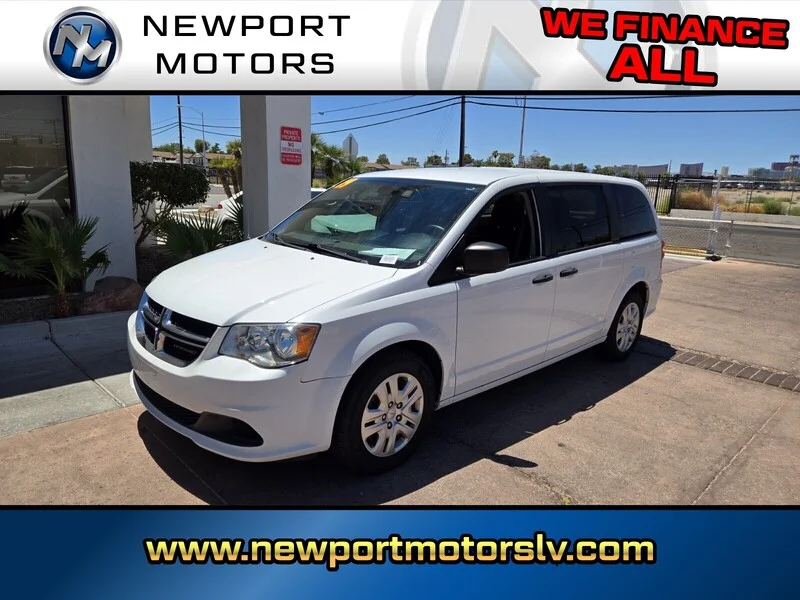 Used 2019 White Knuckle Clearcoat Dodge SE image 1
