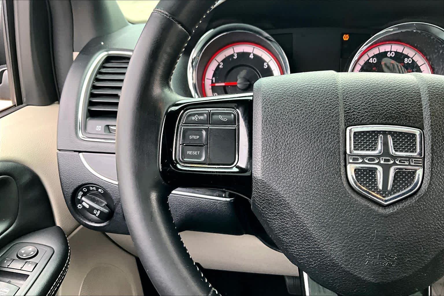 Used 2020 Granite Pearlcoat Dodge SXT image 24