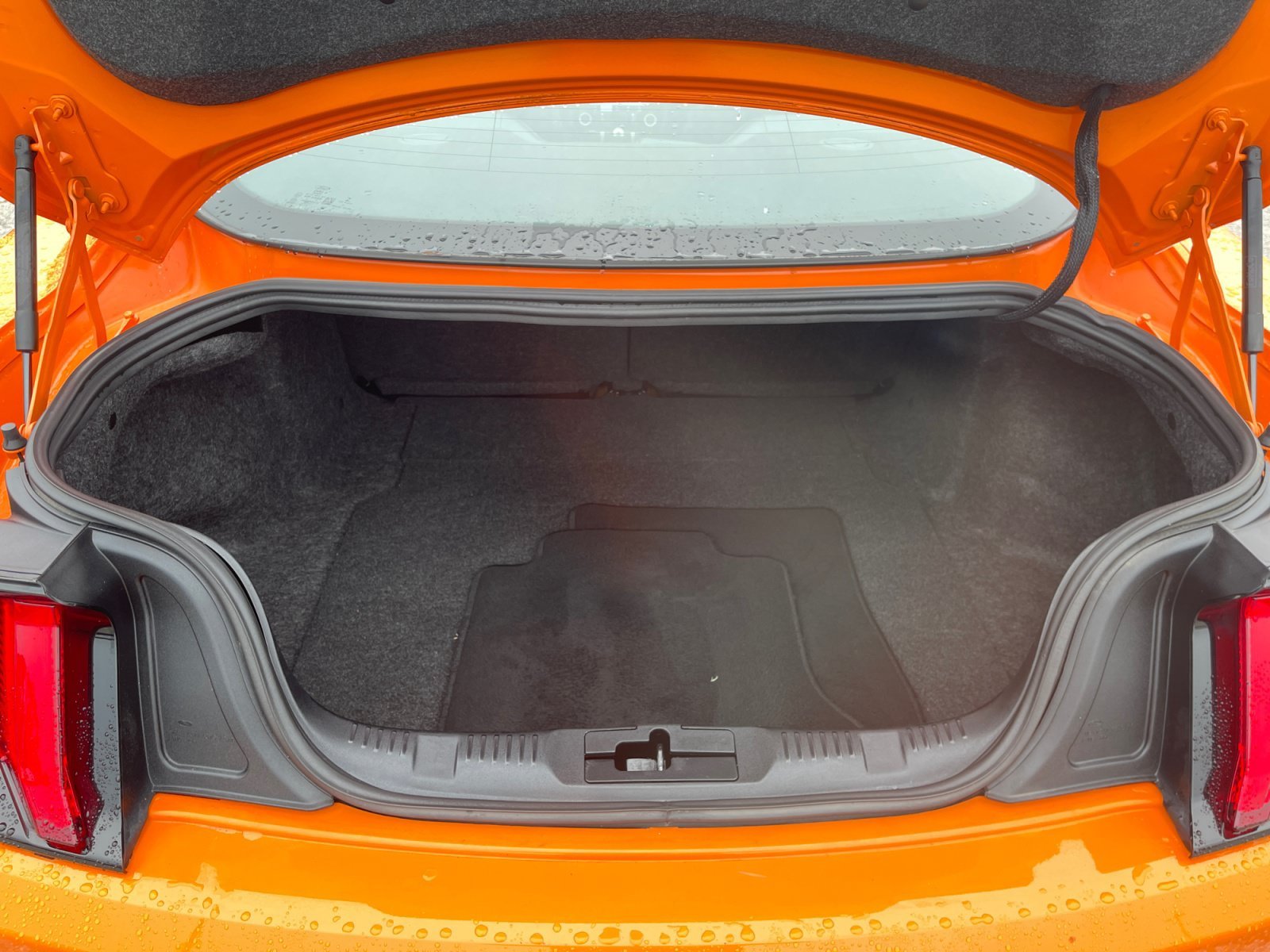 2021 Ford Mustang EcoBoost Premium - Photo 17