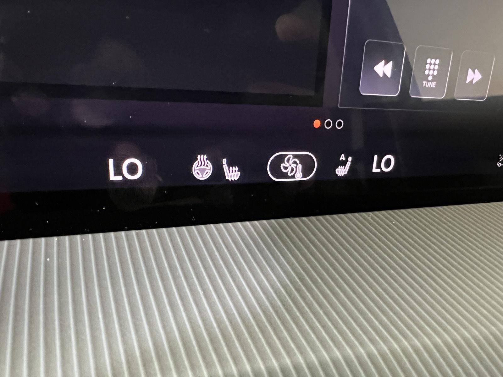 Certified Used 2025 Gun Metallic Nissan SL image 23