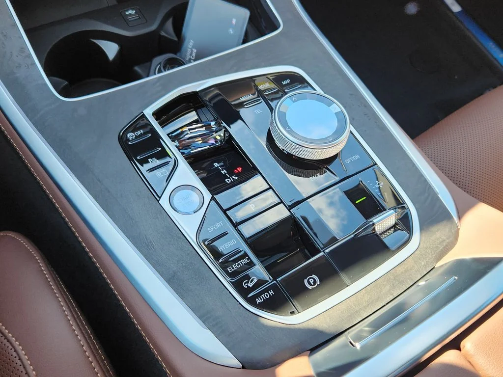 New 2026 Skyscraper Grey Metallic BMW xDrive50e image 18
