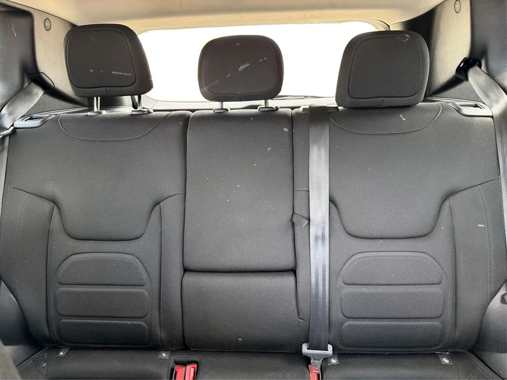Used 2020 Slate Blue Pearlcoat Jeep Latitude image 15