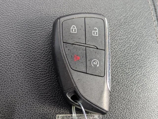 Used 2023 Onyx Black GMC Elevation image 29