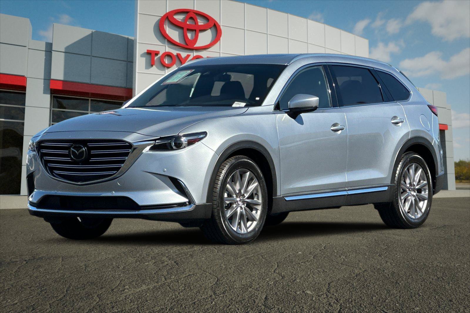 Used 2022 Sonic Silver Metallic Mazda Grand Touring image 7
