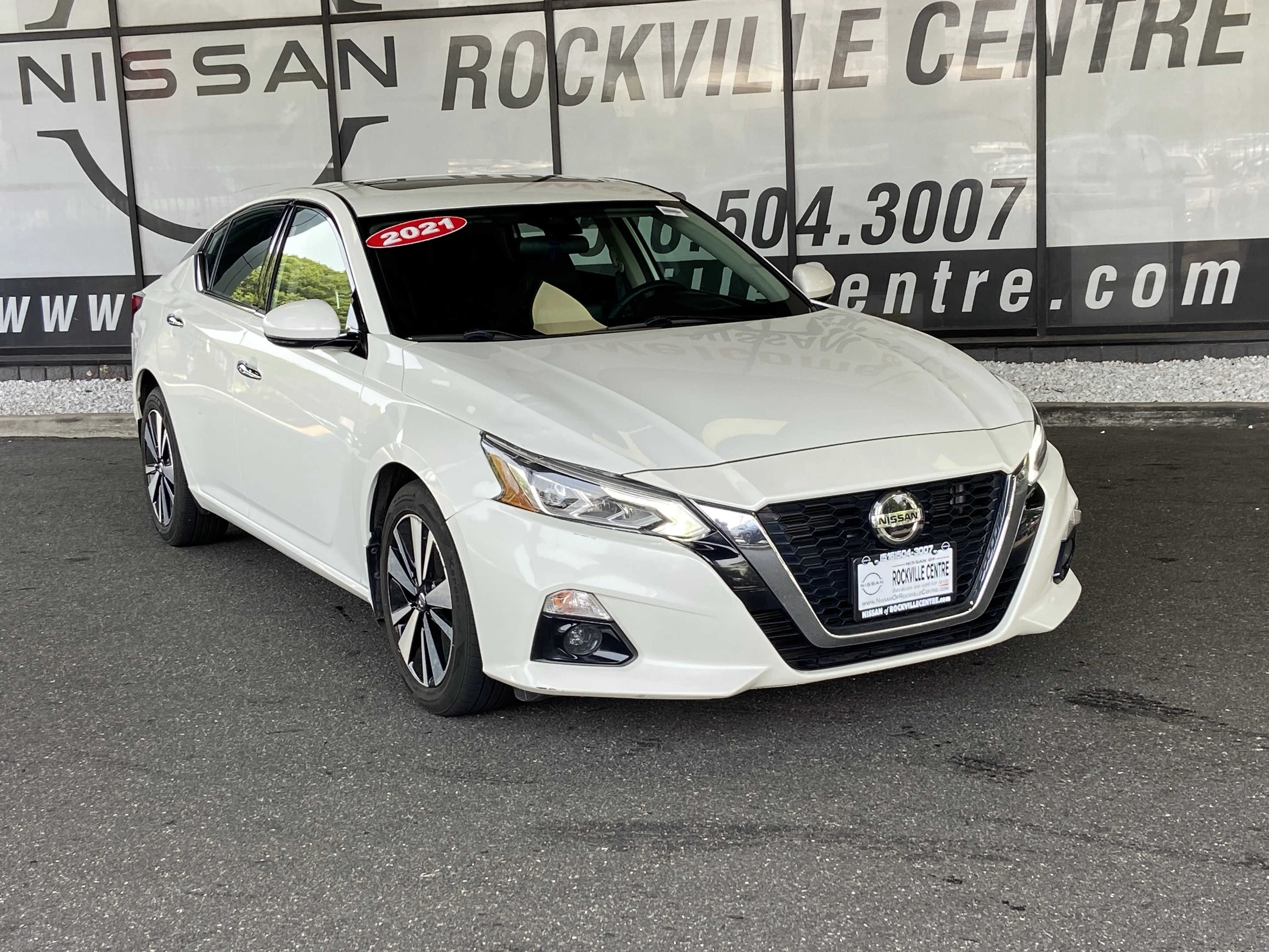 Used 2021 Nissan Altima SL with VIN 1N4BL4EW4MN334664 for sale in Rockville Centre, NY