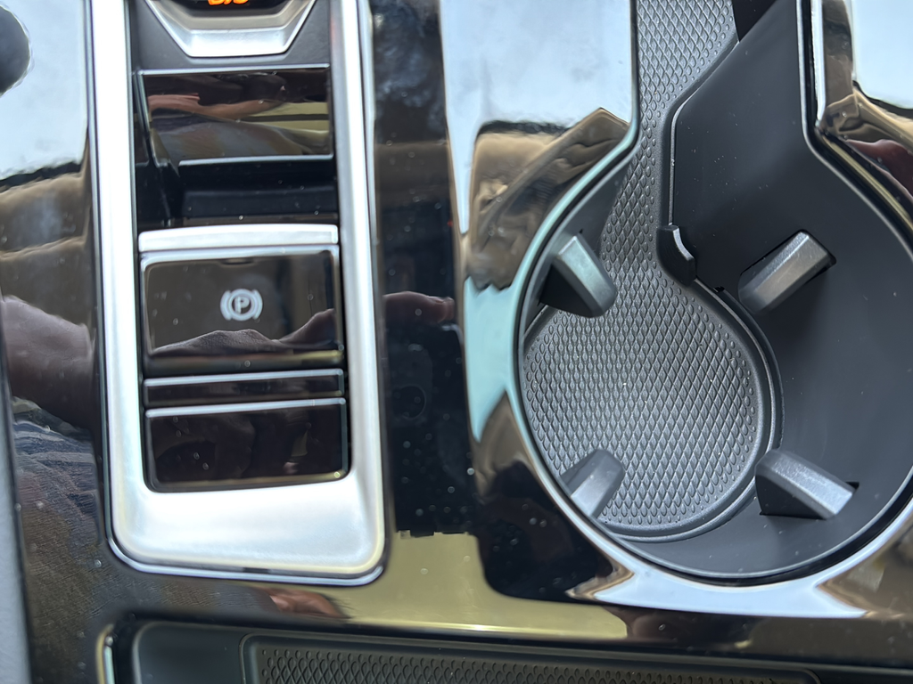 2026 Volkswagen Atlas SEL Premium R-Line - Photo 30