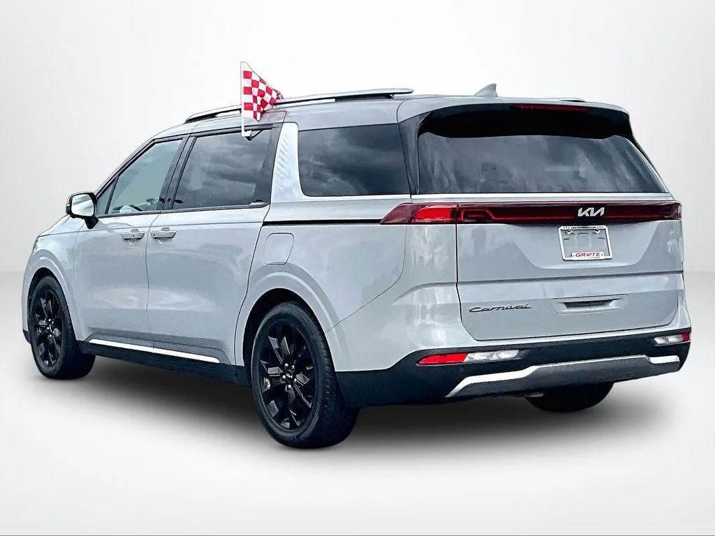 Used 2022 White Kia SX Prestige image 13