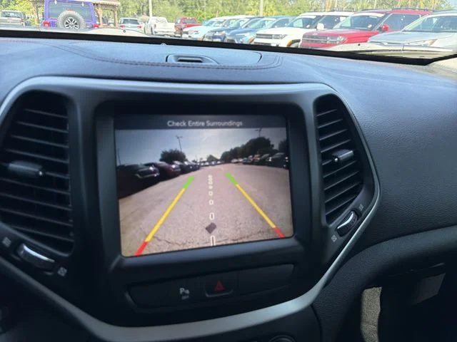Used 2018 Gray Jeep Limited image 22