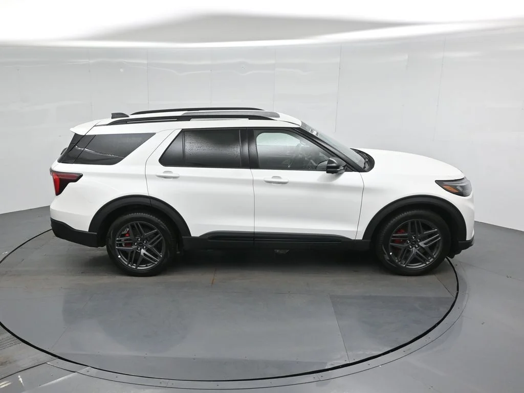 New 2026 Star White Metallic Tri-Coat Ford ST image 41