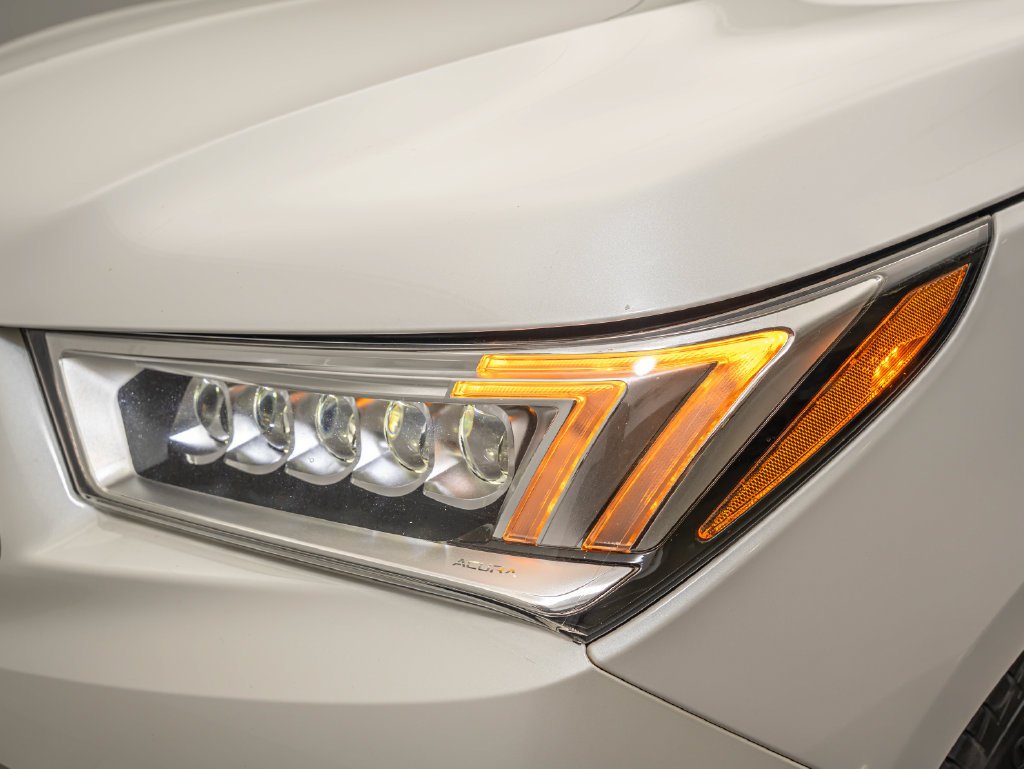 Used 2020 Platinum White Pearl Acura SH-AWD with Technology Package image 15