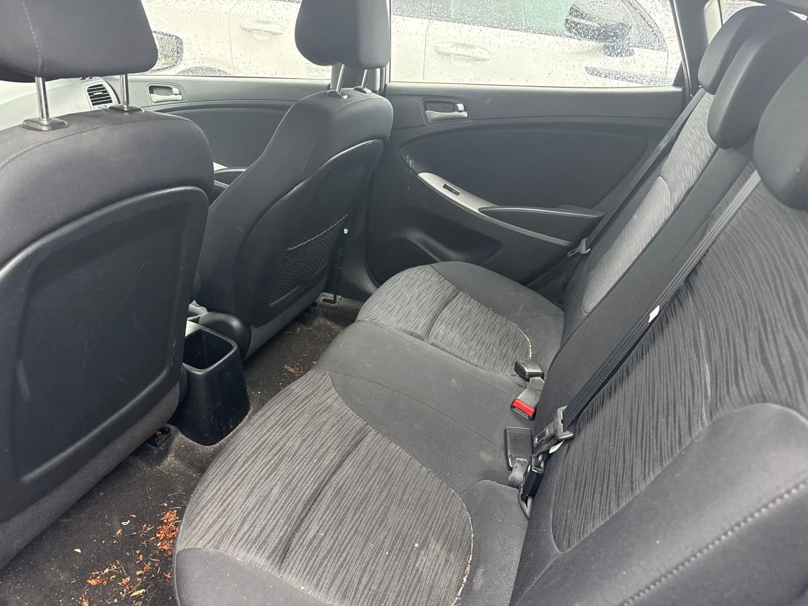 Used 2016 Silver Metallic Hyundai SE image 6