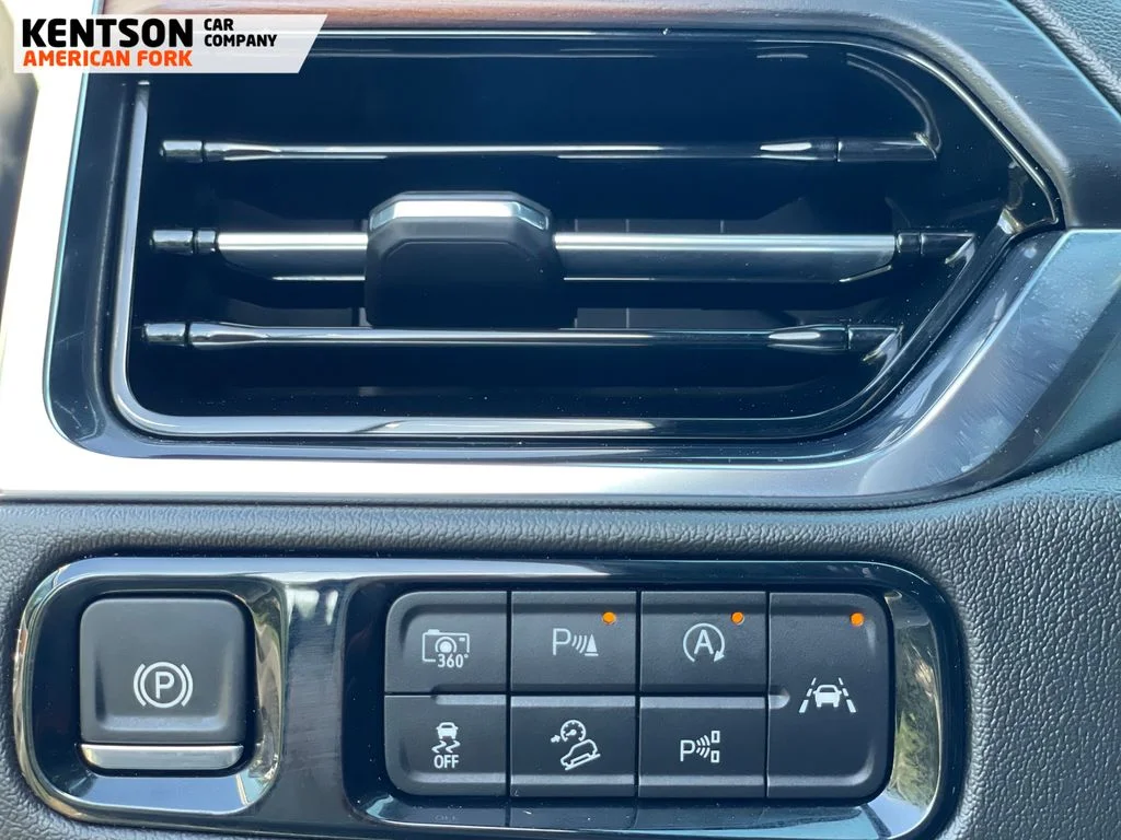 Used 2025 Gray GMC Denali image 21
