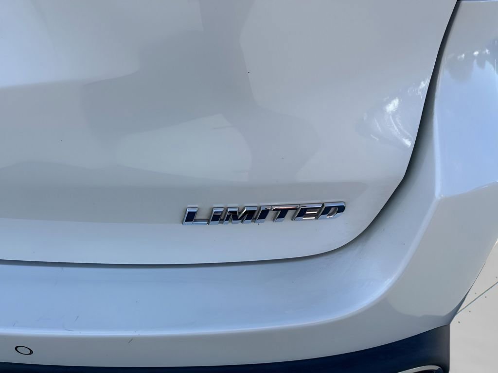 Used 2017 Blizzard Pearl Toyota Limited Platinum image 17