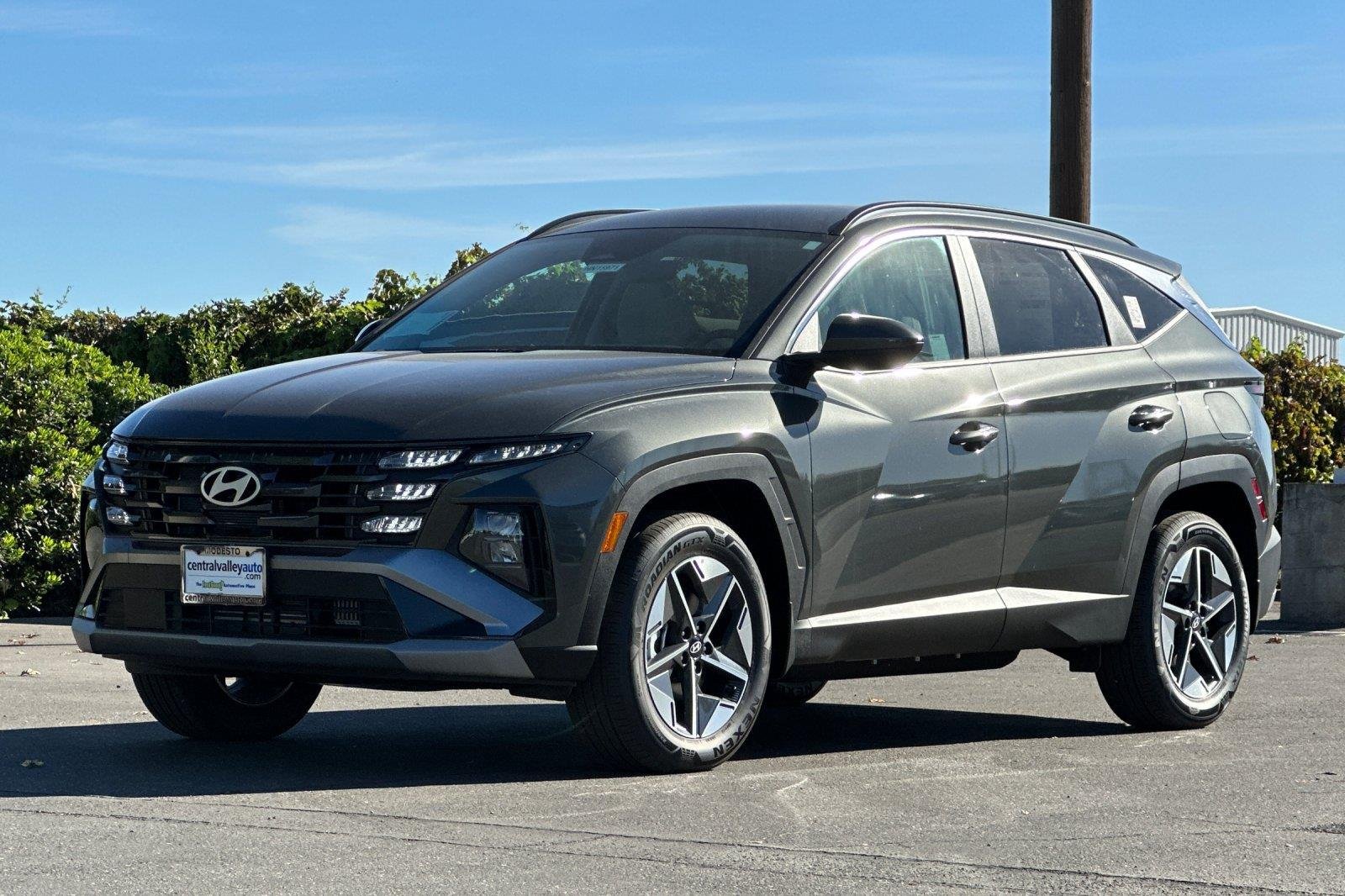 New 2026 Amazon Gray Hyundai SEL image 25