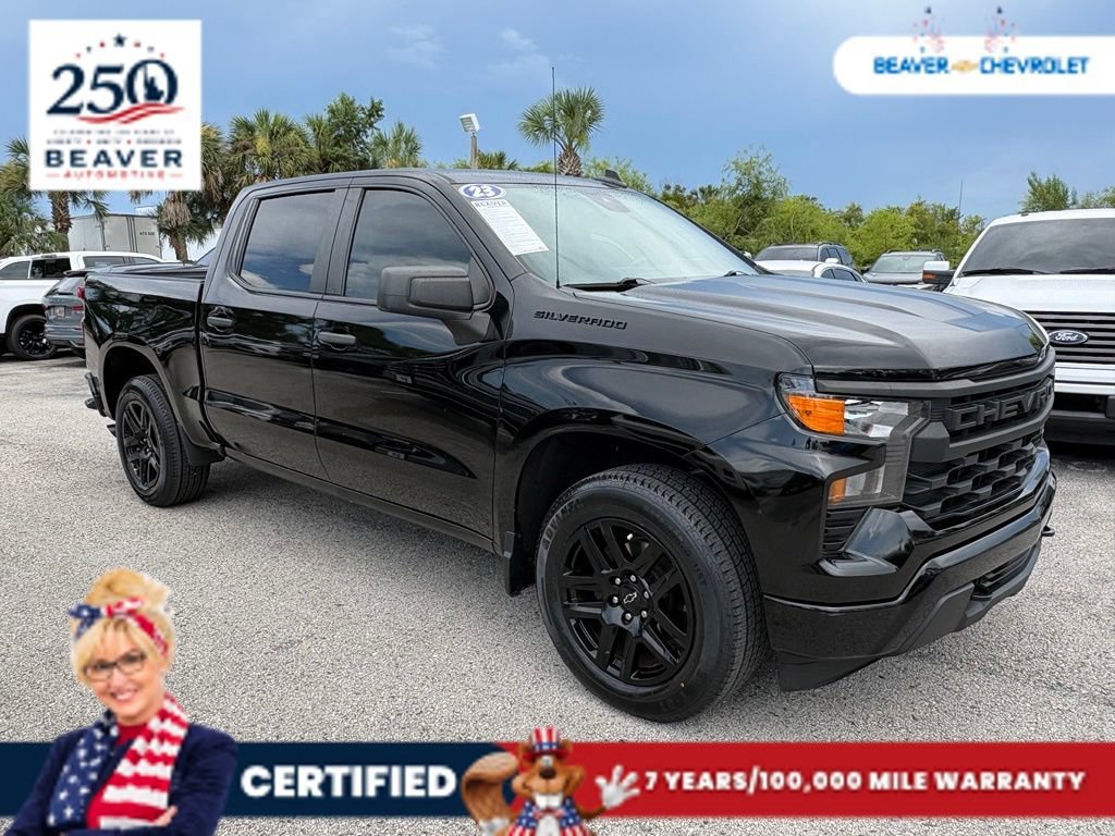 Used 2023 Black Chevrolet Custom image 9