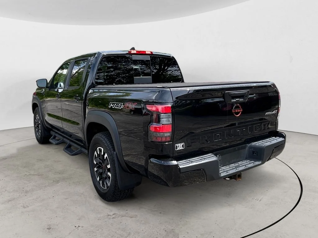 Used 2023 Super Black Nissan  image 3