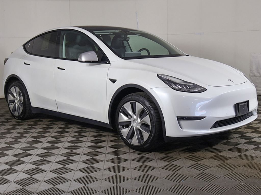 Used 2020 Tesla Model Y Long Range with VIN 5YJYGDEE7LF006653 for sale in Bedford, OH