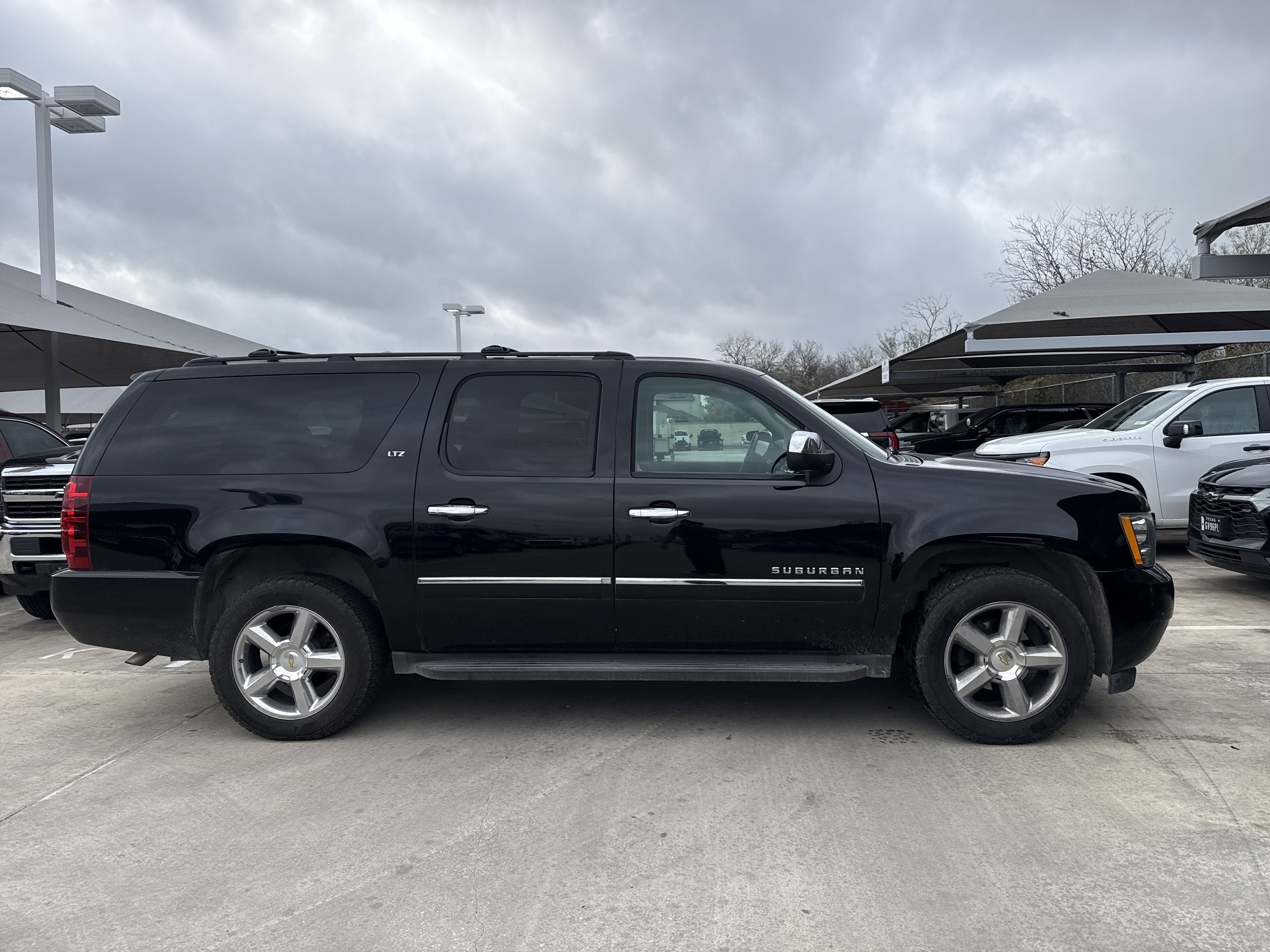 Used 2014 Chevrolet Suburban LTZ with VIN 1GNSKKE70ER230779 for sale in Selma, TX