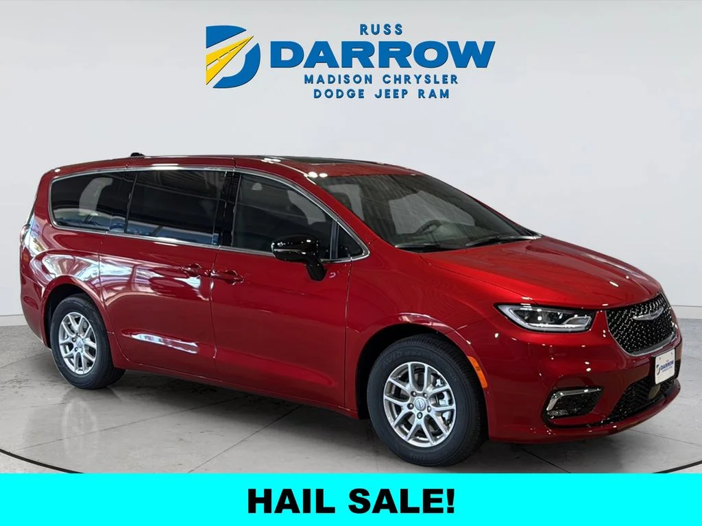 New 2026 Red Hot Pearl-Coat Exterior Paint Chrysler Select image 7