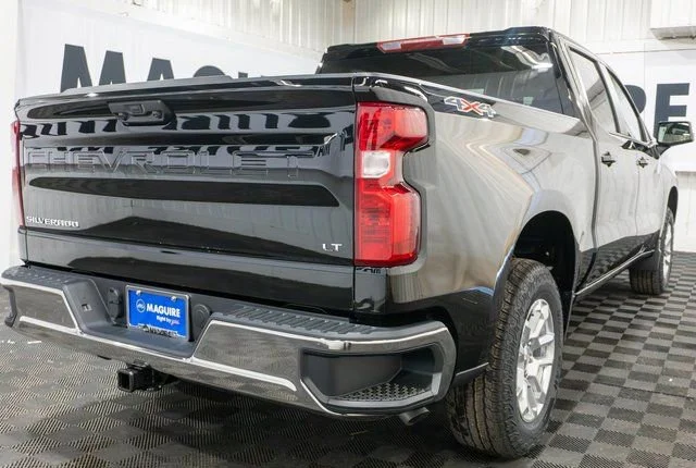 New 2026 Black Chevrolet LT (2FL) image 5
