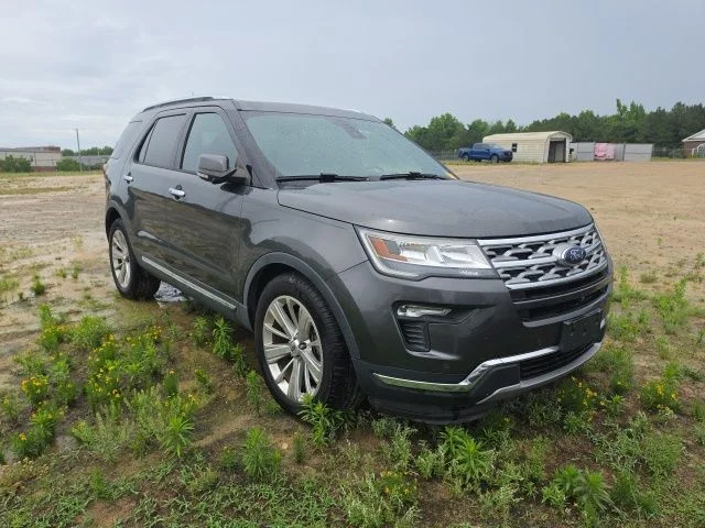 Used 2019 Gray Ford Limited image 3