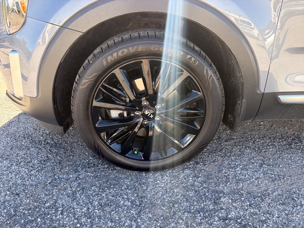 Used 2021 Silver Kia SX image 11