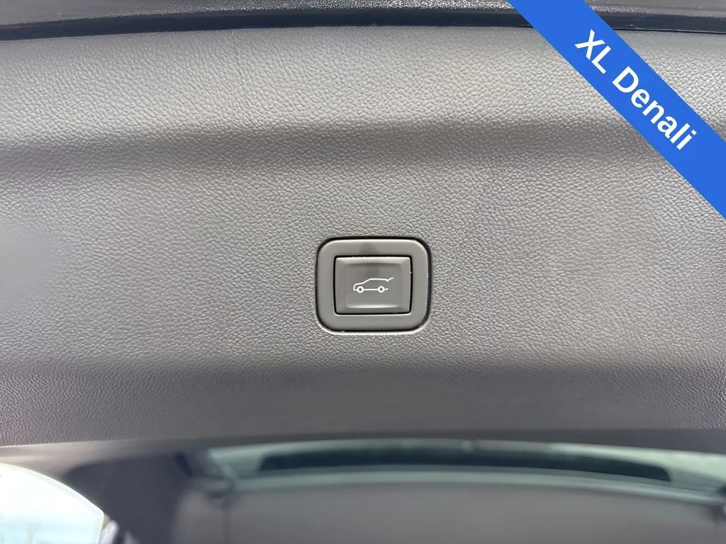 Used 2024 Onyx Black GMC Denali image 34