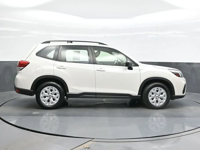 Used 2020 White Subaru Base image 4