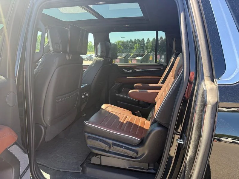 Used 2023 Black GMC Denali Ultimate image 11