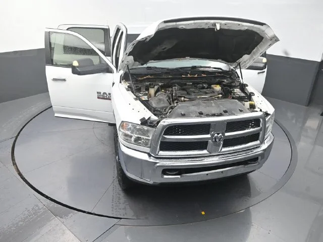 Used 2016 White Ram SLT image 40