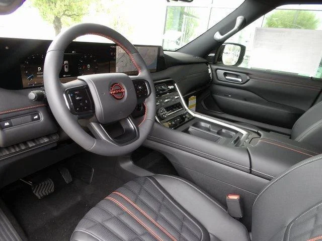 2025 Nissan Armada PRO-4X - Photo 12