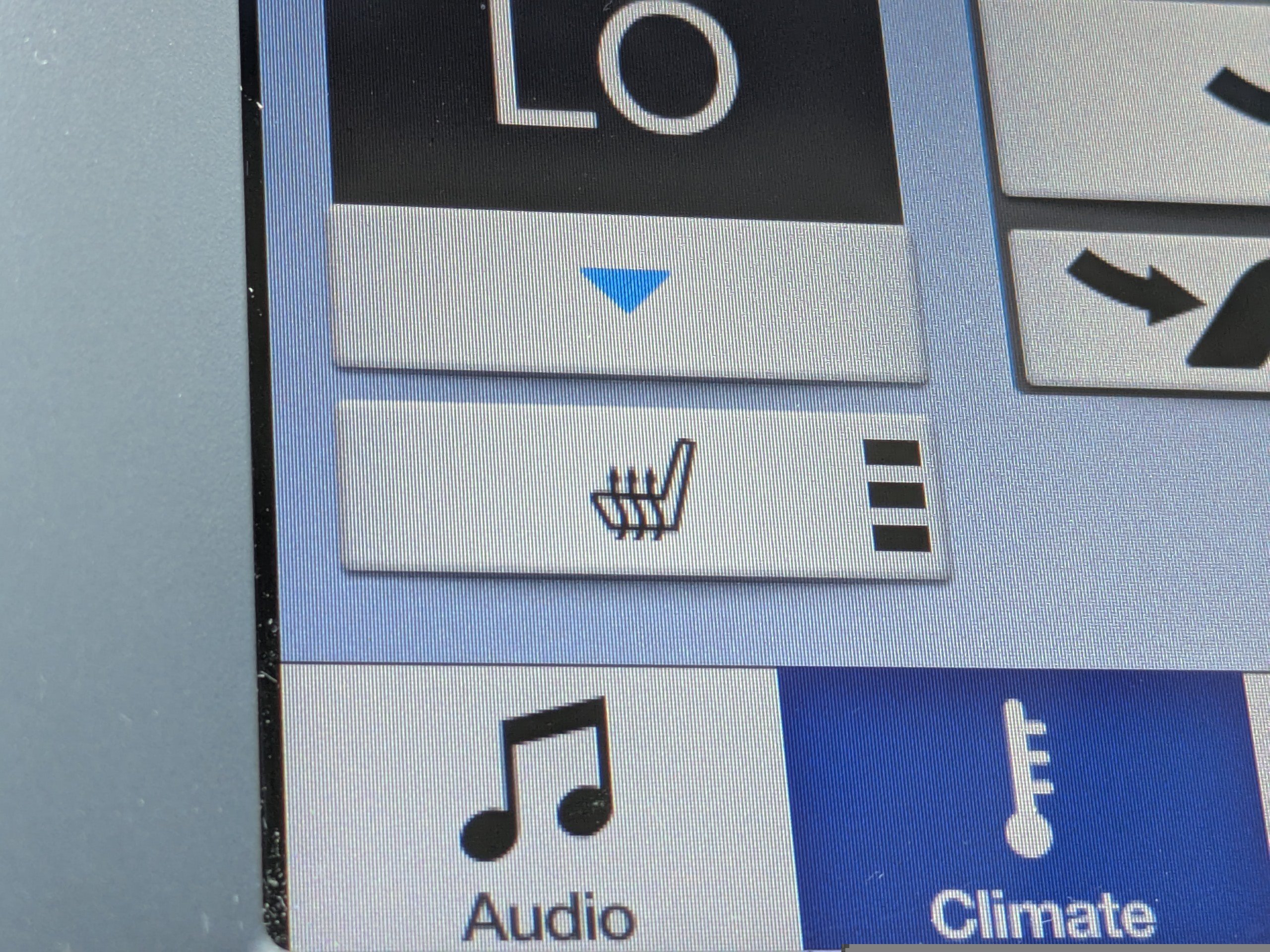 Used 2018  Ford SEL image 21