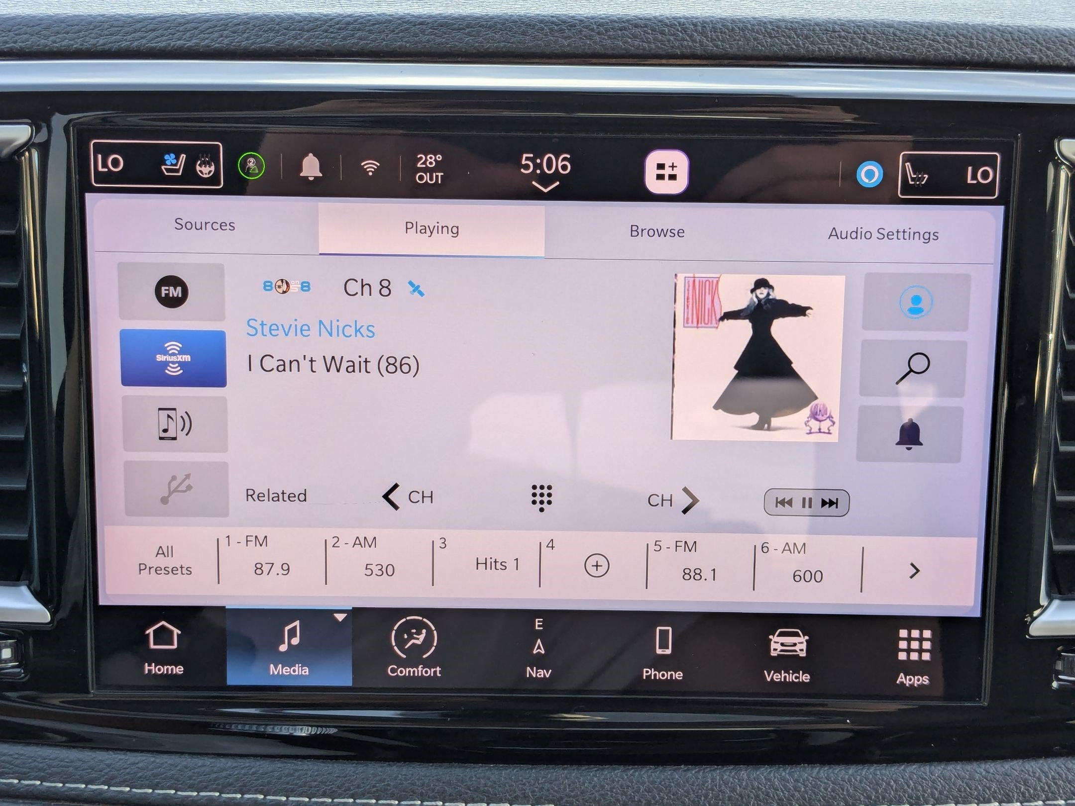 Used 2023 Brilliant Black Crystal Pearlcoat Chrysler Hybrid Limited image 24