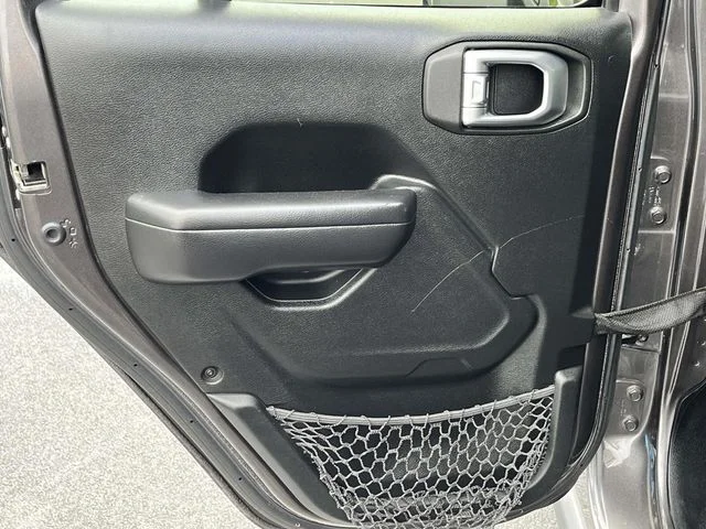 Used 2020 Gray Jeep Unlimited Rubicon image 17