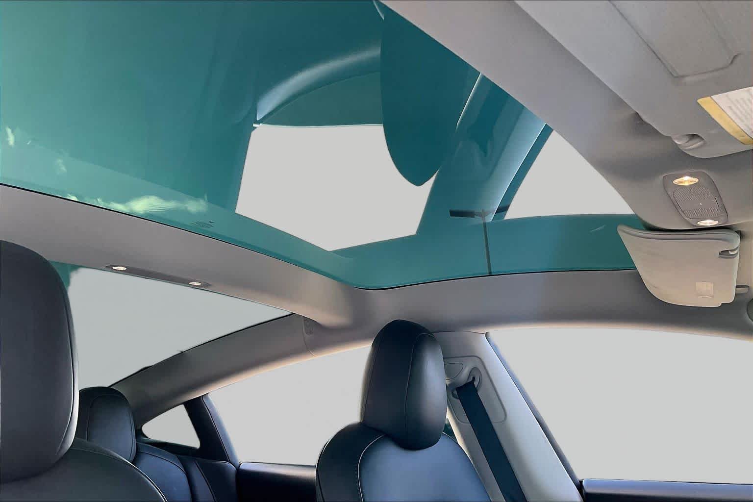 Used 2020 Pearl White Multi-Coat Tesla Standard Range image 11