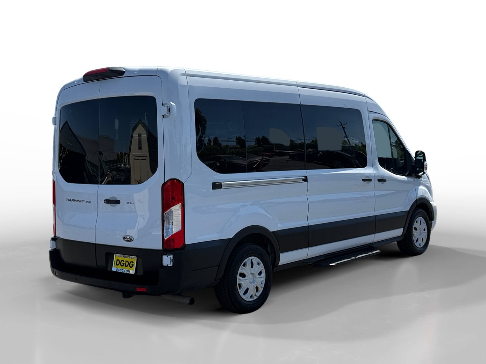 Used 2023 Oxford White Ford XLT image 5