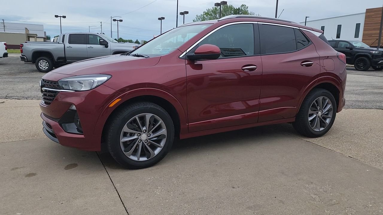 Used 2023 Cinnabar Metallic Buick Select image 7