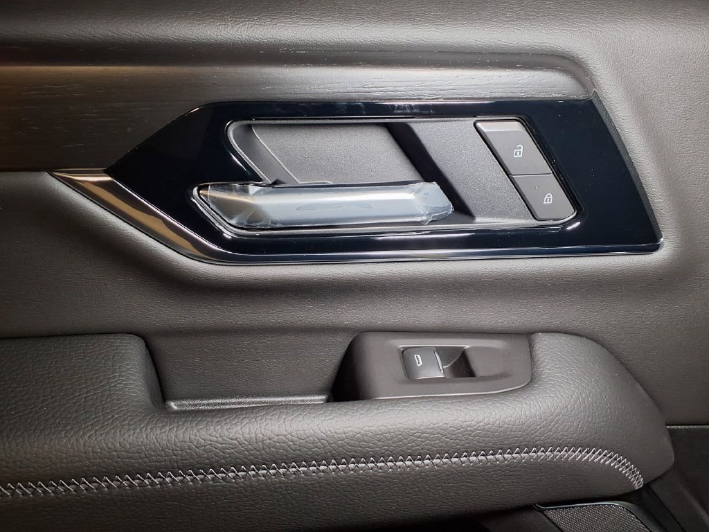2026 GMC Yukon Denali - Photo 11